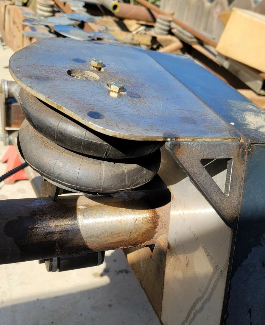73-87 C10 C20 C30 WELD ON 4 LINK OUTSIDE OF FRAME W/ STEP NOTCH